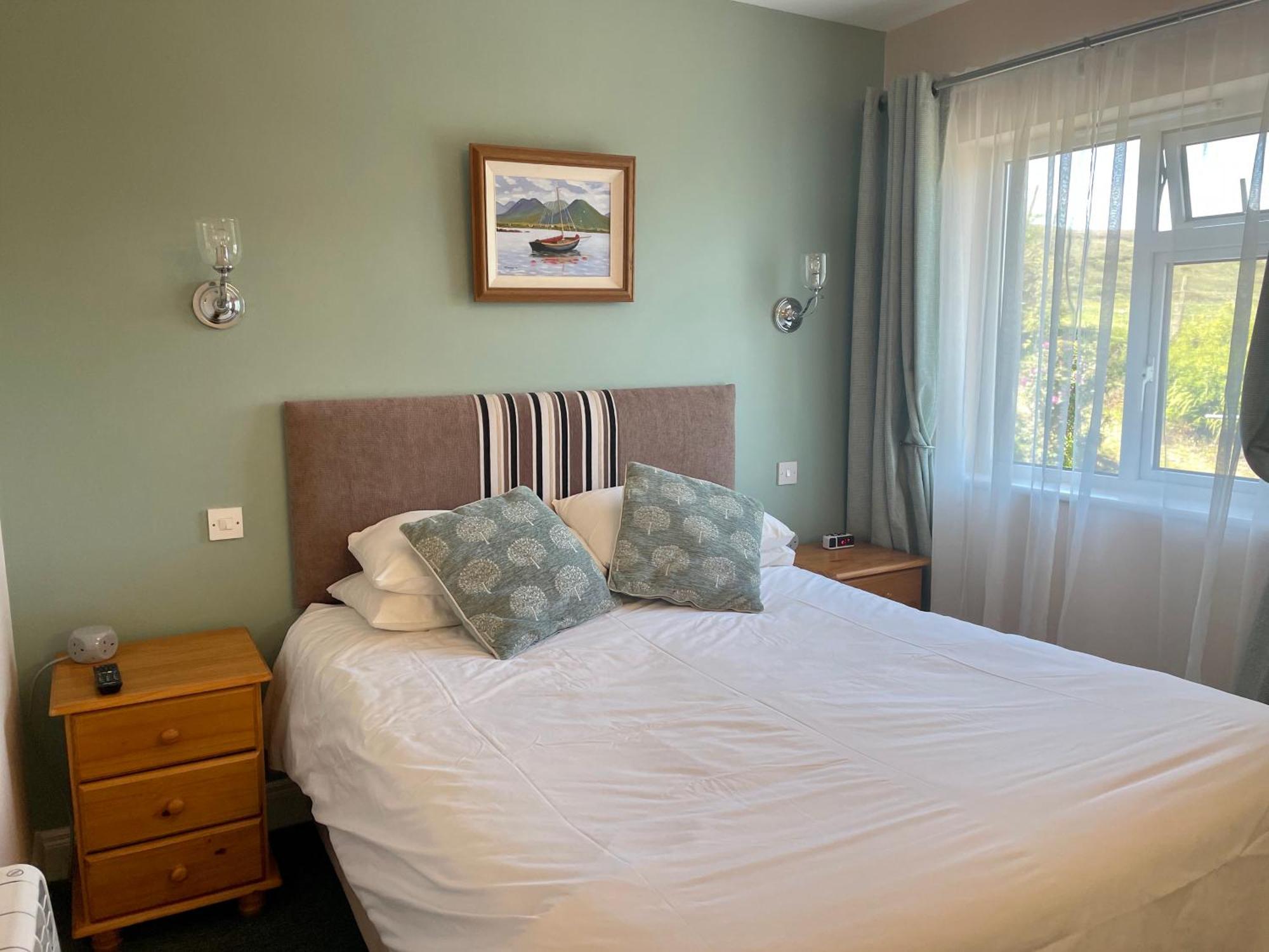 Buttermilk Lodge Guest Accommodation Clifden Exteriör bild